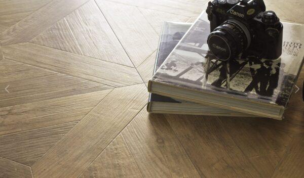 Settecento Vintage Larice Rtt. Nat. 47,8x47,8 cm 165011 - obrazek 3